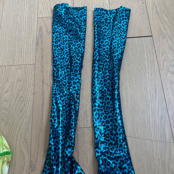 Opera gloved - Picture 2 of 2